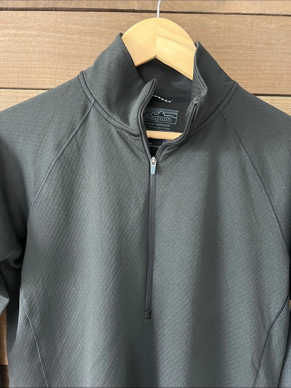 Patagonia Women's Capilene Midweight Zip-Neck Pullover in Black Size Large - Picture 3 of 8
